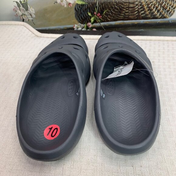 Keen Mens Size 10 Black Slip-On Clogs With Ventilation Holes & Textured Outsole - Picture 5 of 5